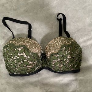 Victorias's Secret Dream Angels Lined Demi Bra